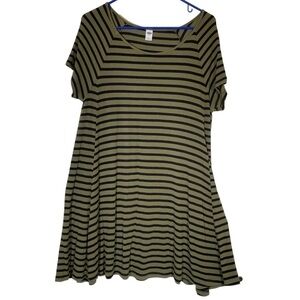 Old Navy women size Large short sleeve olive green black knit stripe midi dress